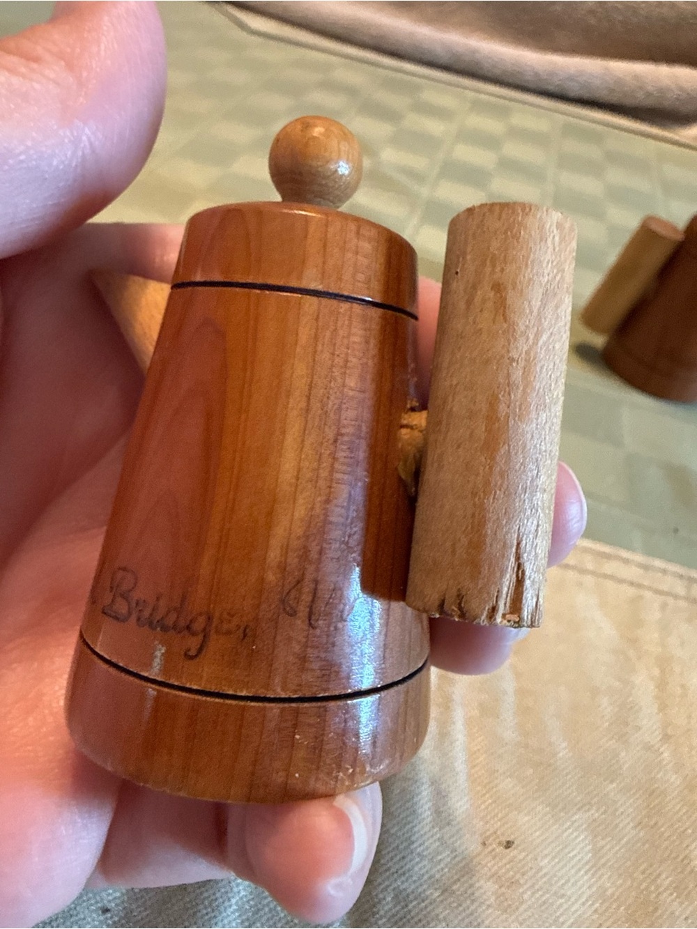Vtg Rustic Wooden Coffee Pot Salt & Pepper Shakers Natural Bridge VA Souvenir - Picture 5 of 11